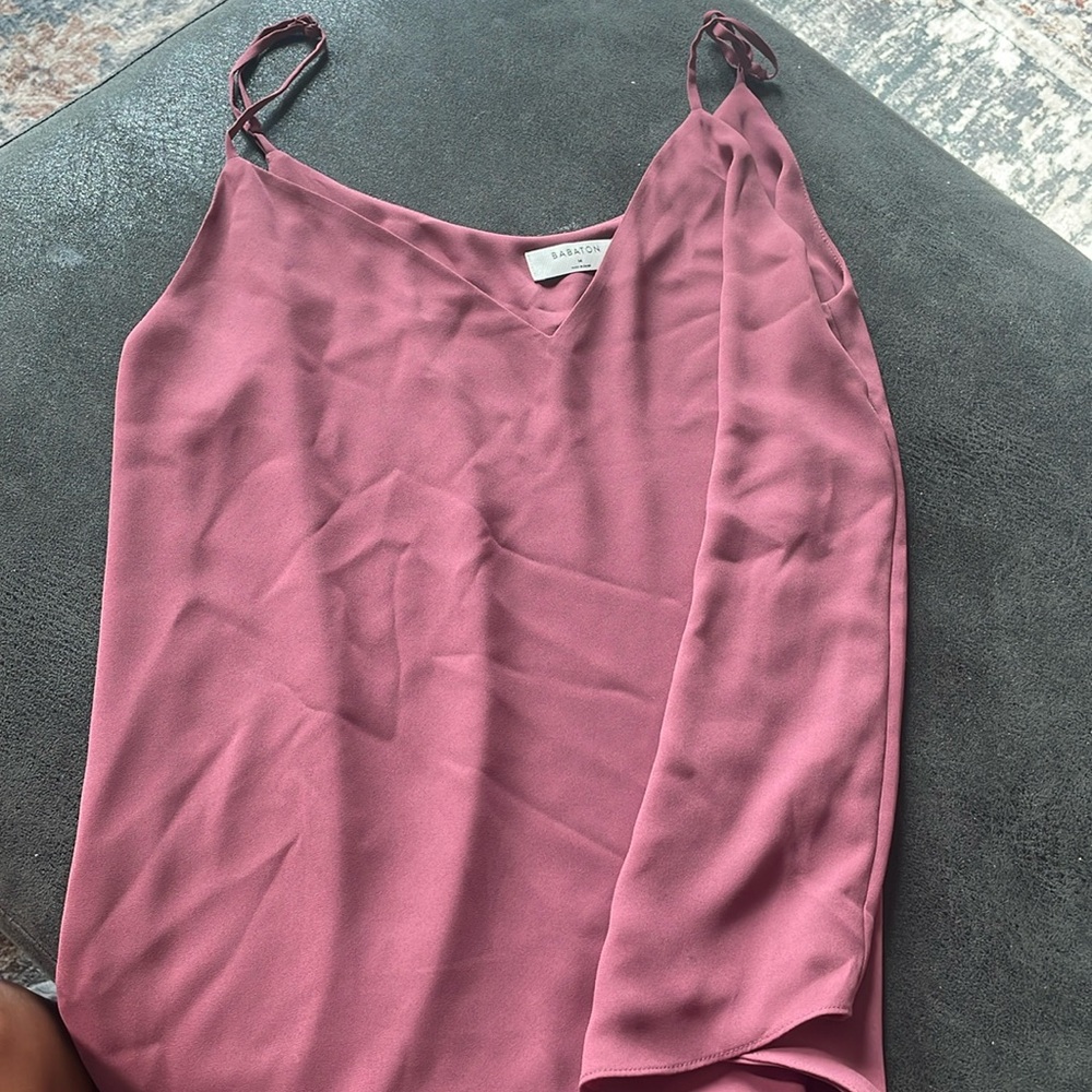 Aritzia Babaton rose tank.